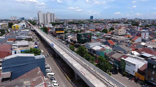 Melihat Proyek LRT Jakarta Velodrome-Kelapa Gading di Penghujung 2017
