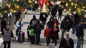 Foto: Begini Bule-Bule di New York Kalau Mudik Natal