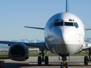 Ngeri! Pria Tewas Usai Tersedot Mesin Boeing 737 di Bandara Iran Ngeri! Pria Tewas Usai Tersedot Mesin Boeing 737 di Bandara Iran