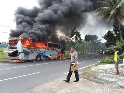 Ngeblong, Bus PO Sahabat Tabrak Pemotor Lalu Terbakar di Bantul