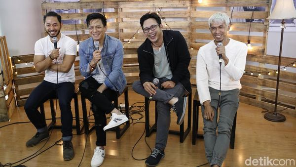 Melihat Momen Uki bersama NOAH