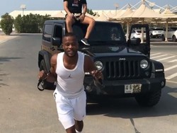 Jadi Petarung MMA, Patrice Evra Mau Duel sama Suarez!