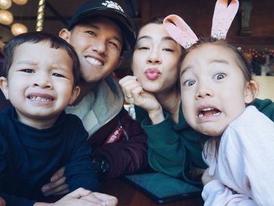 Potret Ceria Keluarga Jennifer dan Irfan Bachdim