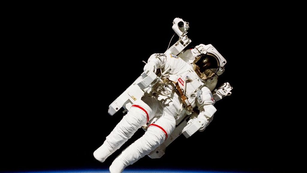 Mengenal Astronaut Muslim yang Terbang ke Luar Angkasa