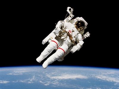 Mengenal Astronaut Muslim yang Terbang ke Luar Angkasa