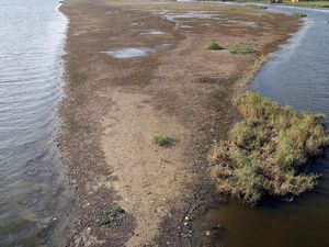 Begini Sungai Nil Saat Surut, Muncul Daratan Bisa Jadi Tempat Mancing Begini Sungai Nil Saat Surut, Muncul Daratan Bisa Jadi Tempat Mancing