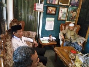 Minta Doa Maju di Pilgub Jateng, Musthofa Kunjungi Ponpes di Solo Minta Doa Maju di Pilgub Jateng, Musthofa Kunjungi Ponpes di Solo