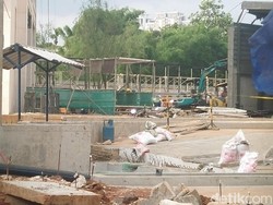 Evakuasi 1 Pekerja Proyek Pakubuwono Spring, Alat Berat Disiagakan