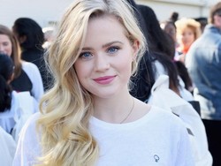 Kemesraan Anak Reese Witherspoon dengan Pacar yang Mirip dengan Ayahnya