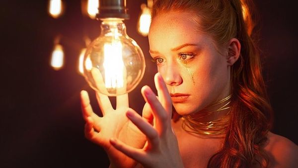 Deretan Foto Keren Bernuansa Oranye yang Jadi Jawara