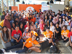 Akselerasi UMKM Go-Online Menuju Indonesia Digital Energy of Asia