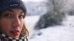 Nadine Chandrawinata, Si Cantik yang Suka Olahraga Menantang