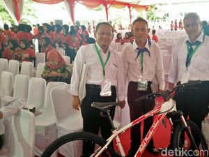 Pengusaha Ikan Asal Subang Ini Dapat Modal Rp 10 Juta dari Jokowi