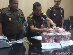 Tersangka Korupsi PT WUS Kembalikan Dana IP ke Kejati Jatim