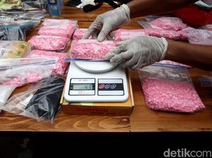 Diperintah Napi, Viktor Selundupkan Ribuan Ekstasi Jakarta-Bali