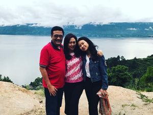 Liburan Akhir Tahun, Djarot Sekeluarga Kunjungi Danau Toba