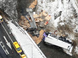 6 Mobil Terlibat Kecelakaan Beruntun di Nagano