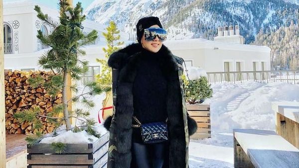 Foto: Intip Gaya Fashion Miliaran Rupiah Syahrini Liburan di Swiss