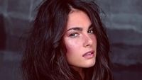 Ini Francesca Sofia, Model Cantik dan Seksi Pacar Baru Valentino Rossi