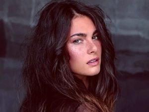 Ini Francesca Sofia, Model Cantik dan Seksi Pacar Baru Valentino Rossi