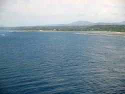 Sejuk Kepulauan Tropis dari Kapal Pesiar