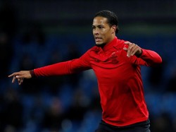 Van Dijk Tak Sabar Berkostum Liverpool