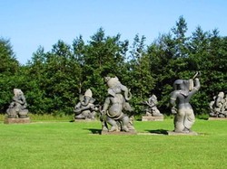 Taman Berisi Patung-patung yang Ngeri di Eropa