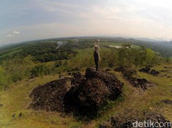Ini Bukit Ekstrem Buat Foto-foto Seru di Ponorogo