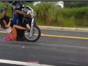 Ini Bukti Pentingnya Celana Kulit Saat Naik Motor