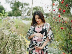 Hamil Besar, Aliya Rajasa Makin Cantik Deh