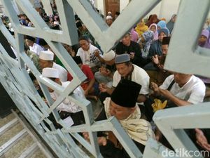 Jelang Haul ke 8, Area Makam Gus Dur Ditutup Bagi Peziarah Jelang Haul ke 8, Area Makam Gus Dur Ditutup Bagi Peziarah