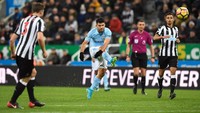 City sebenarnya punya cukup banyak peluang lain, antara lain melalui Sergio Aguero, tapi tak bisa dimaksimalkan. Foto: Stu Forster/Getty Images
