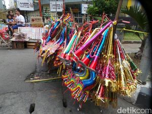 Bisakah Difteri Menular Lewat Terompet Tahun Baru? Ini Kata Dokter Paru Bisakah Difteri Menular Lewat Terompet Tahun Baru? Ini Kata Dokter Paru