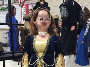 Wanita 20 Tahun Ini Terjebak di Tubuh Anak-anak