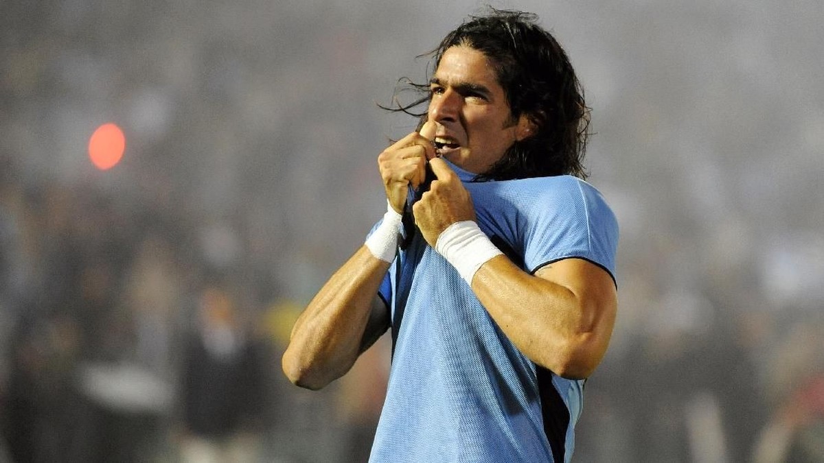 Sebastian Abreu di Timnas Uruguay, medio 2009. Foto: Laurence Griffiths/Getty Images