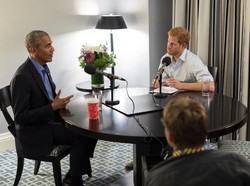 Akrab dengan Obama, Pangeran Harry Undang ke Pernikahannya?