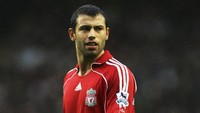Javier Mascherano - West Ham ke Liverpool. Transfer 18 juta pound sterling meresmikan kepindahan Mascherano ke Anfield pada musim dingin 2007. Jadi pilar lini tengah Liverpool, bersama Xabi Alonso, sampai akhirnya direkrut Barcelona pada 2010. (Foto: Laurence Griffiths/Getty Images)
