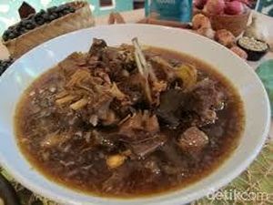 5 Makanan khas Banten: Ketan Bintul dan Rabeg Bercitarasa Gurih