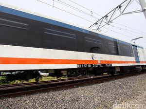 Gerbang Kereta Bandara Roboh, 1 Orang Dilarikan ke RS