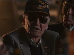 Stan Lee Dilarikan ke Rumah Sakit