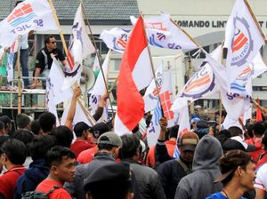 Badai PHK Sudah Tiba, dari Indosat hingga Krakatau Steel