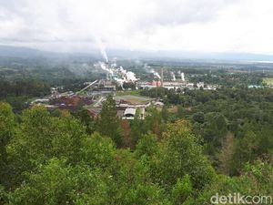 Foto: Keseruan Melintasi Bentang Alam di Jalan Sigura-gura