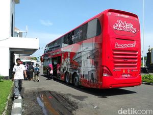Tahun Baruan di Semarang, Enaknya Naik Bus Wisata