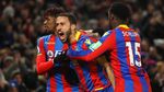 Alexis Sanchez Bersinar di Selhurst Park