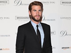 Cerai dari Miley Cyrus, Liam Hemsworth Bahagia Bareng Pacar Baru Cerai dari Miley Cyrus, Liam Hemsworth Bahagia Bareng Pacar Baru