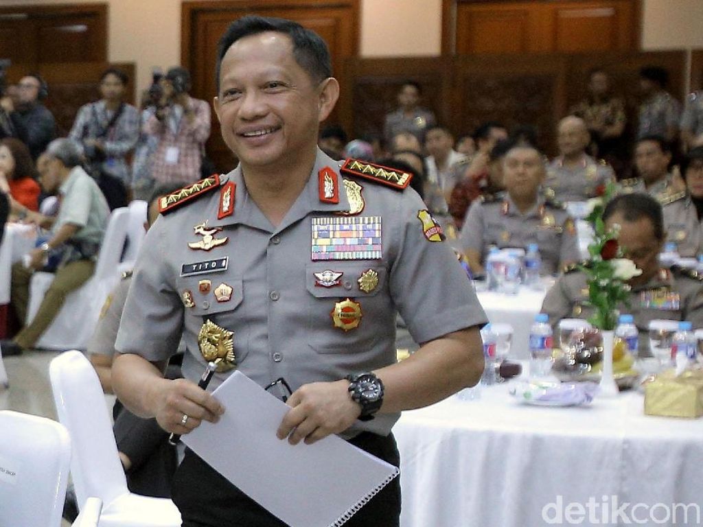 Kapolri Persilakan Anggotanya yang Mau Terjun ke Dunia Politik Kapolri Persilakan Anggotanya yang Mau Terjun ke Dunia Politik