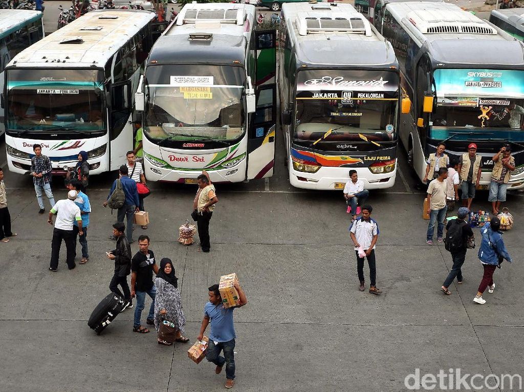 Terminal Dibangkitkan Lagi, Agen Bus Pinggir Jalan Bakal Punah Terminal Dibangkitkan Lagi, Agen Bus Pinggir Jalan Bakal Punah