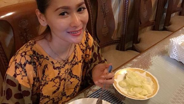 Meskipun Jadi Selebriti Ternyata Inul Doyan Makanan Sederhana, Ini Buktinya!