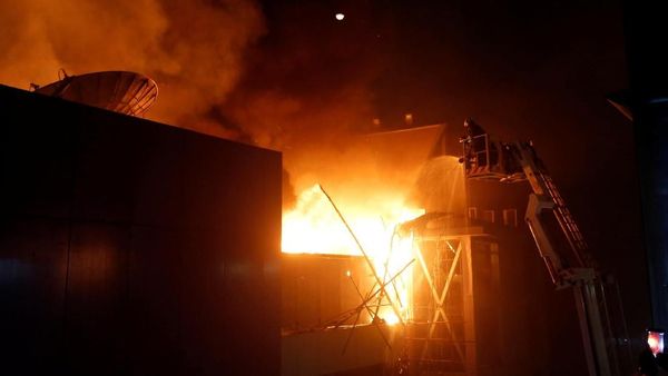 Kebakaran Maut di Mumbai Tewaskan 14 Orang