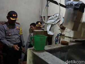 Home Industry Arak Jowo di Pasuruan, Begini Reaksi Polisi